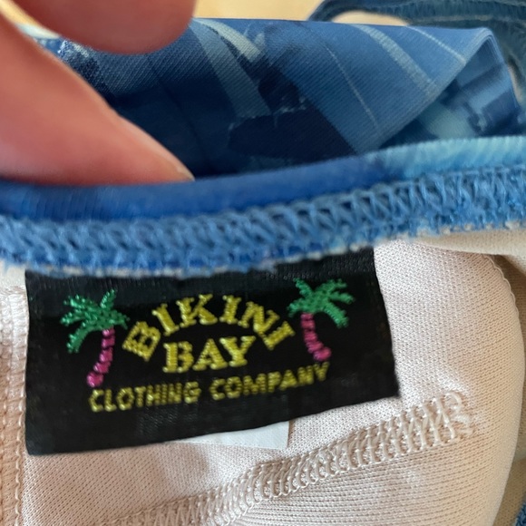 👙 Hawaii design blue Bikini. Size 8 top, size 12 bottom. Made in 🇨🇦 - Picture 7 of 7